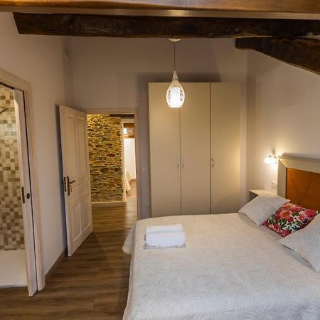 Apartamentos Casona Del Campo Navia Kültér fotó