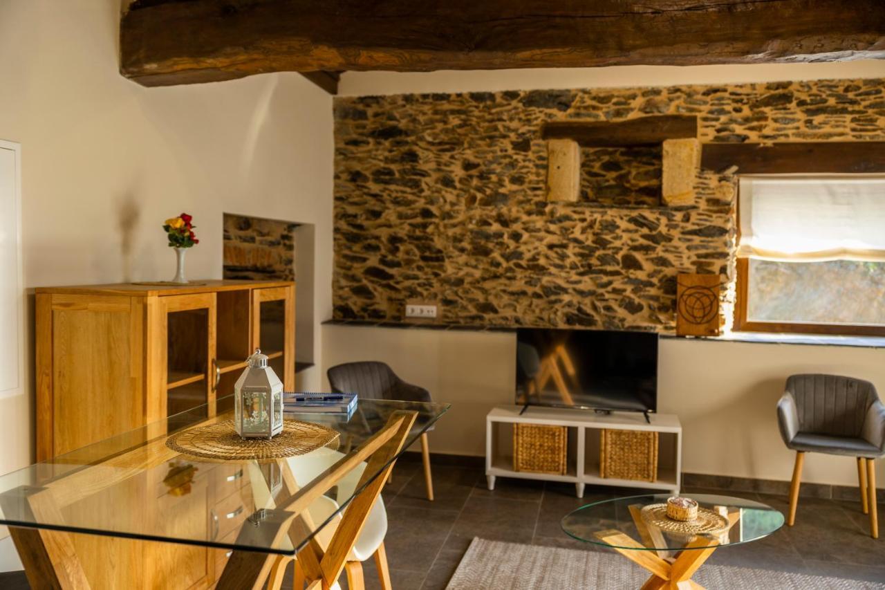 Apartamentos Casona Del Campo Navia Kültér fotó